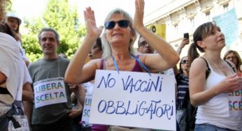 Italia interzice vaccinarea obligatorie